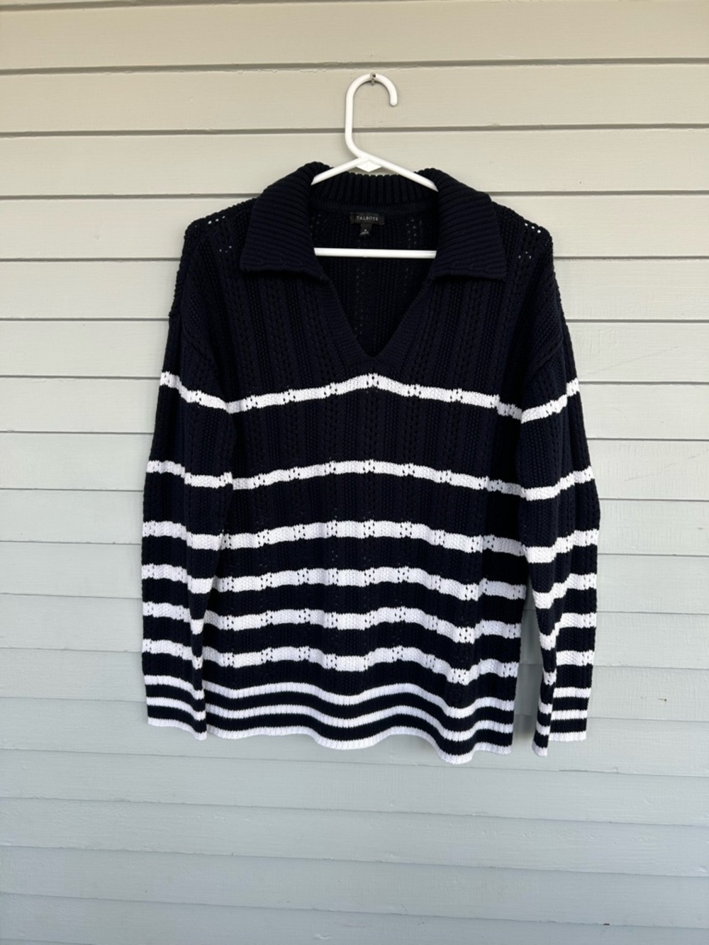 Talbots Knit Womens Sweater Sz M V-Neck Navy Blue W/ White Stripes Cotton Blend